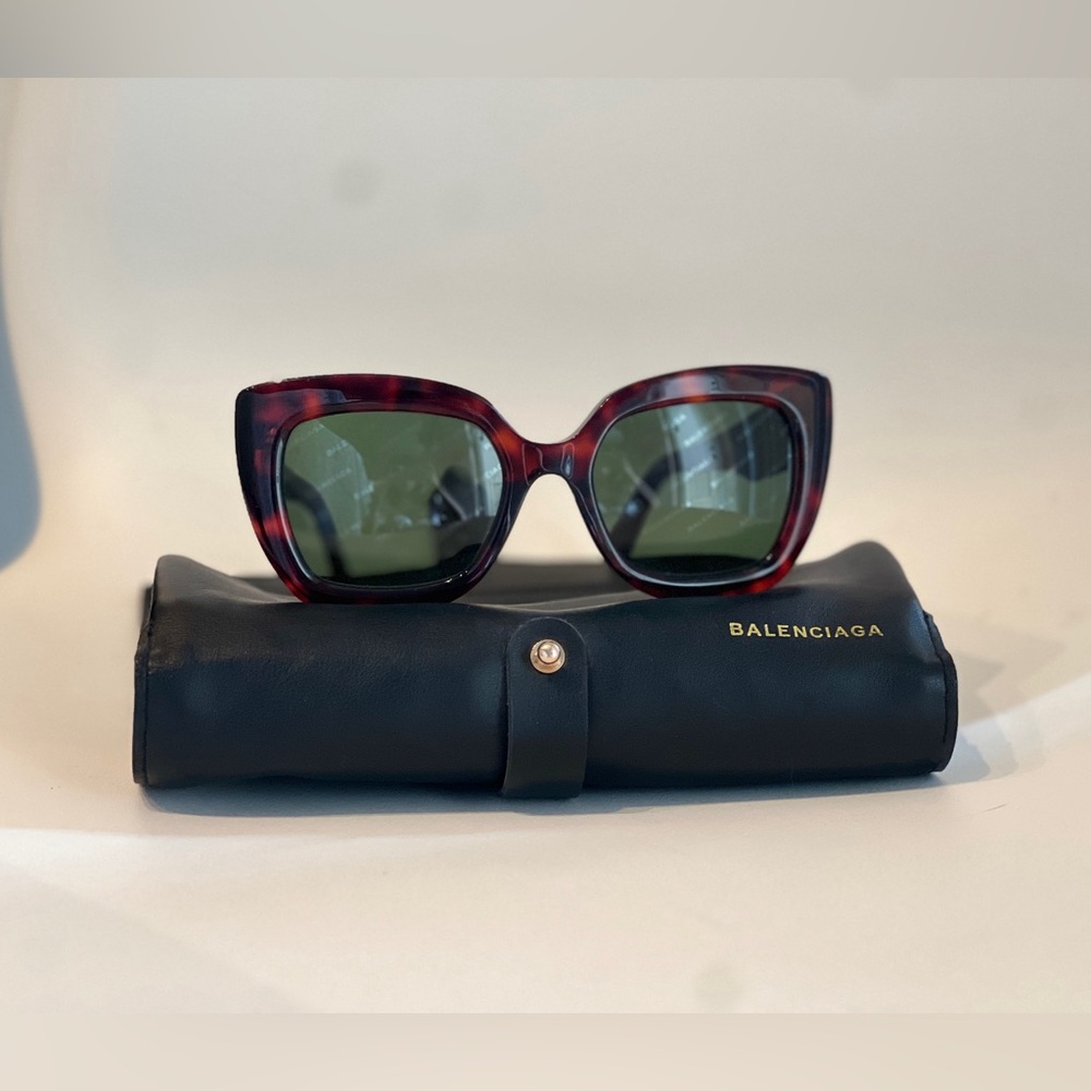 Balenciaga women sunglasses